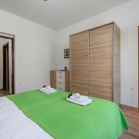 Casa Bizzarra Villa Rovinj Exterior photo